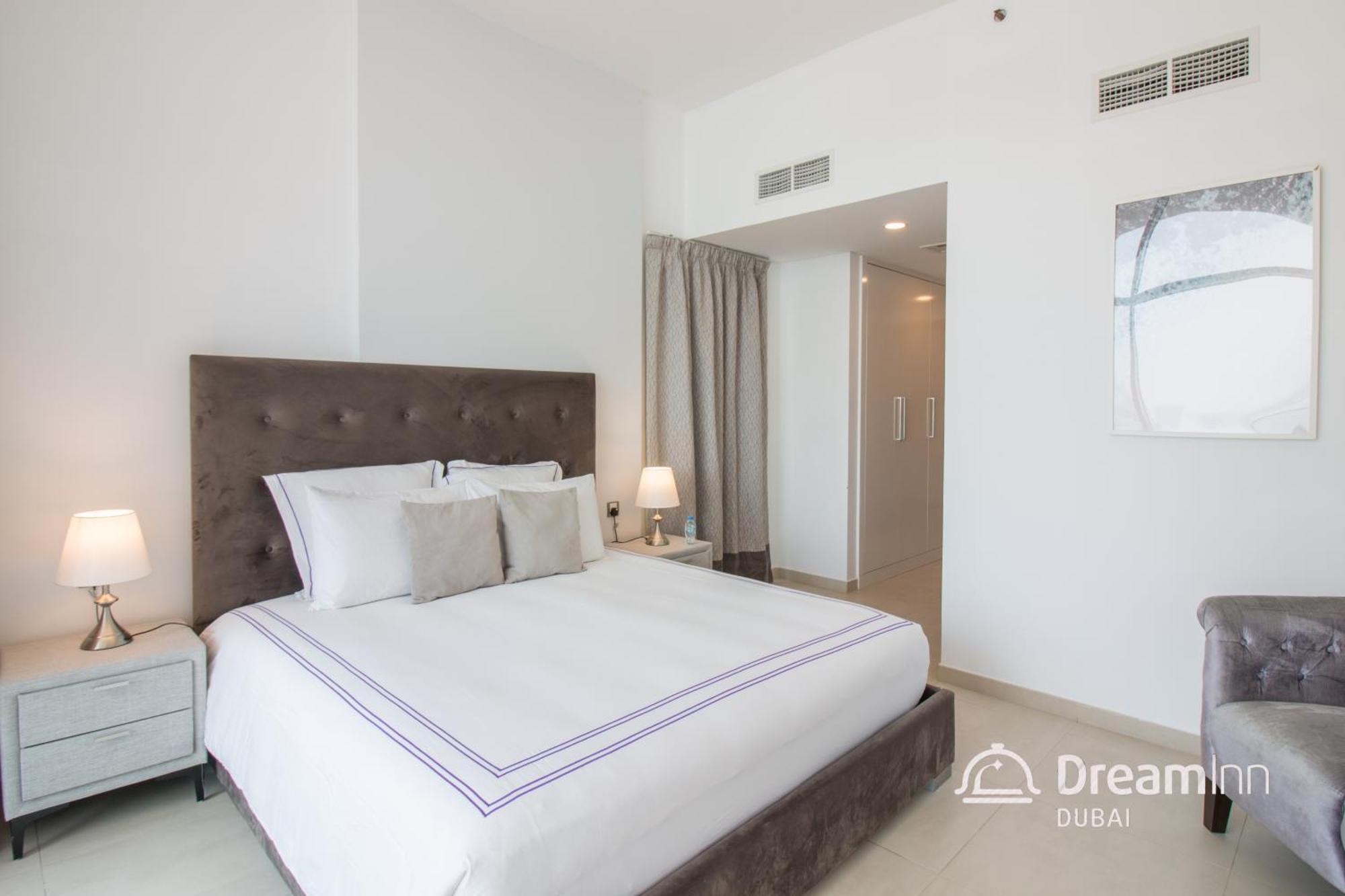 Dream Inn Apartments - Mina By Azizi Dubai Exterior photo